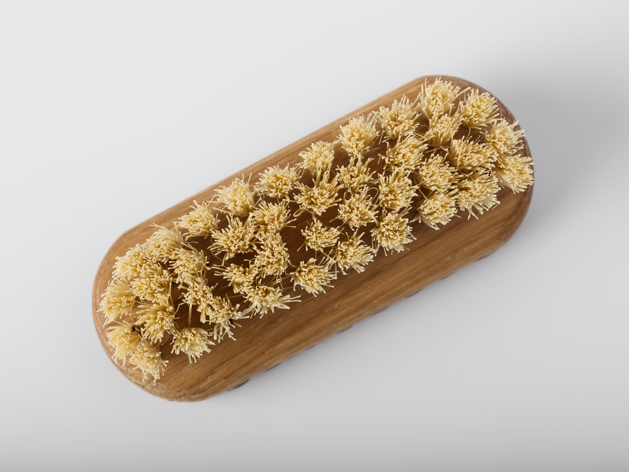 Iris Hantverk Nagelbürste aus Holz und Tampico-Fibre